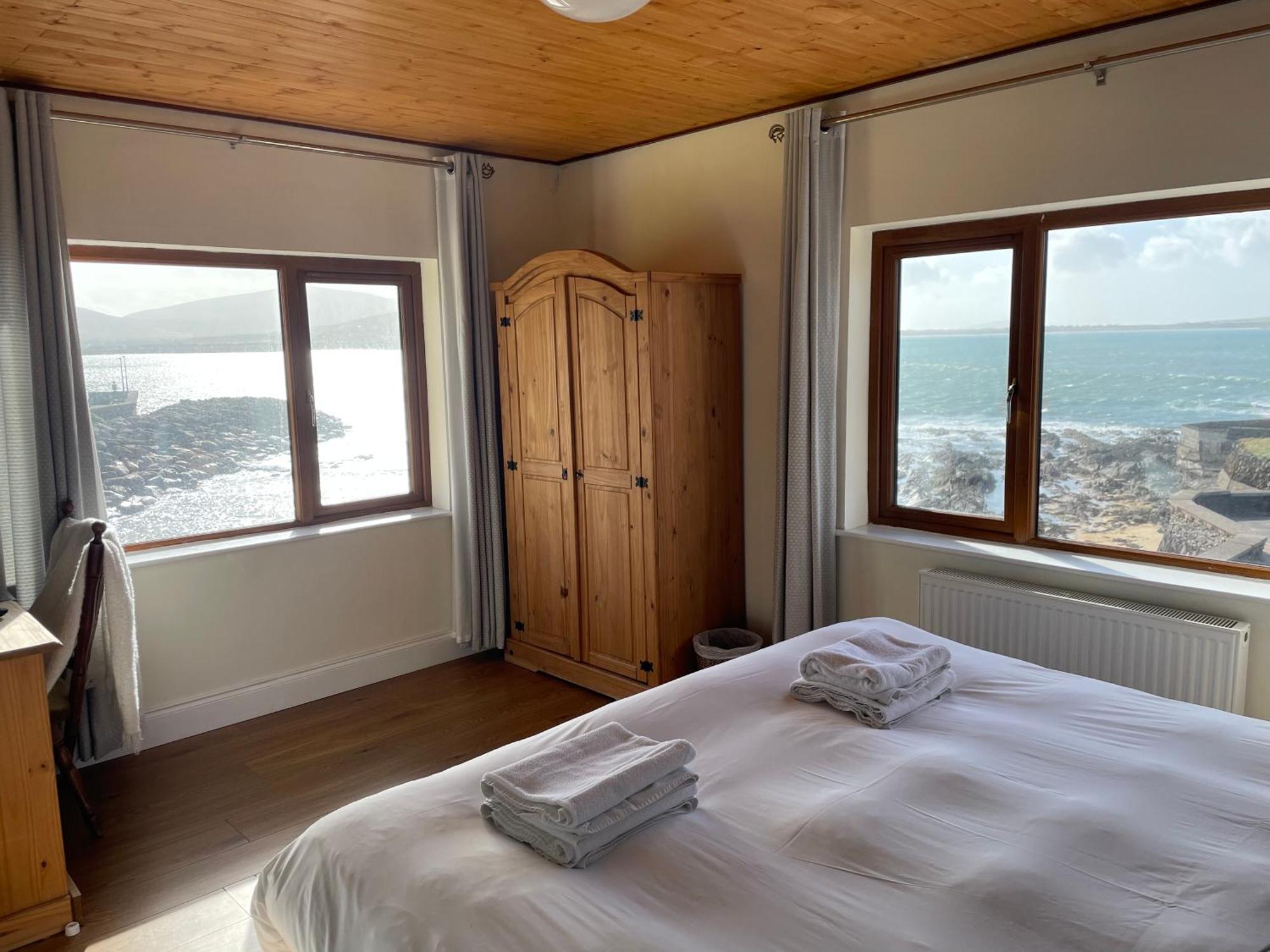 Bed and Breakfast The Coastguard House @ Tigh T.P. Ballydavid Esterno foto